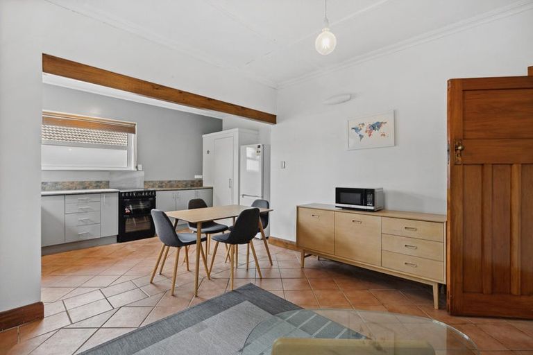 Photo of property in 2/14 Guthrie Street, Waterloo, Lower Hutt, 5011