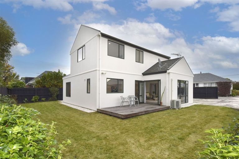 Photo of property in 2/24 Withells Road, Avonhead, Christchurch, 8042