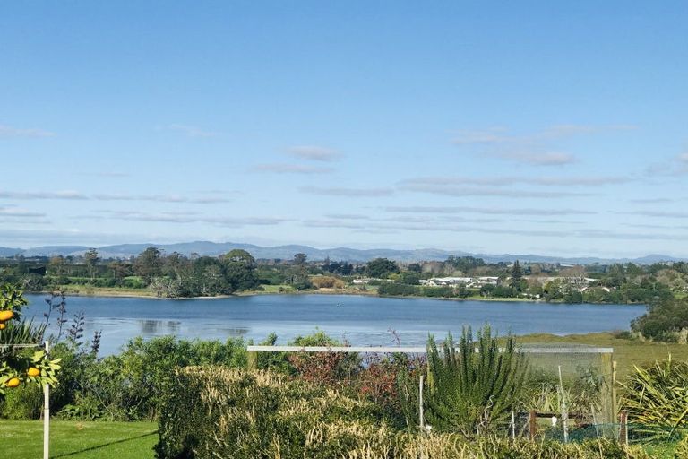 Photo of property in 37 Bert Wall Drive, Omokoroa, 3114
