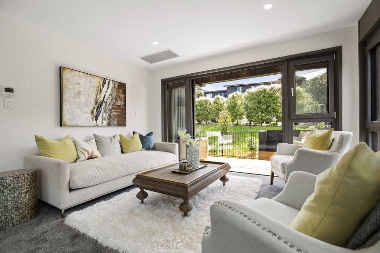 Photo of property in 48a Peter Terrace, Castor Bay, Auckland, 0620