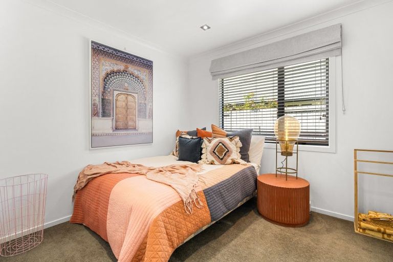 Photo of property in 27 Norfolk Drive, Cambridge, 3434