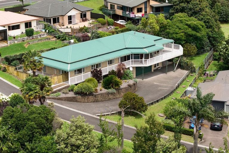 Photo of property in 1 Greenstone Way, Hairini, Tauranga, 3112