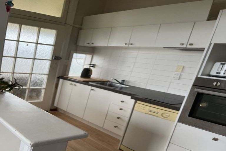 Photo of property in 31c Hall Street, Newtown, Wellington, 6021