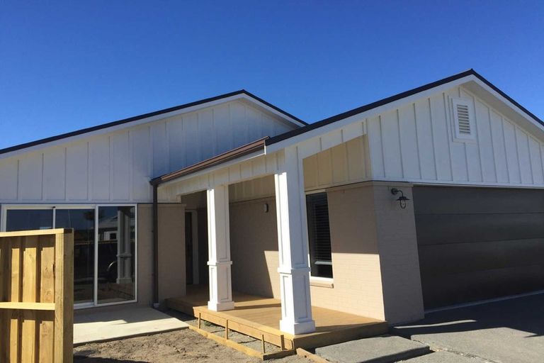 Photo of property in 16 Astelia Lane, Papamoa Beach, Papamoa, 3118