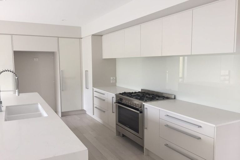 Photo of property in 12 Kaimanawa Road, Karaka, Papakura, 2113