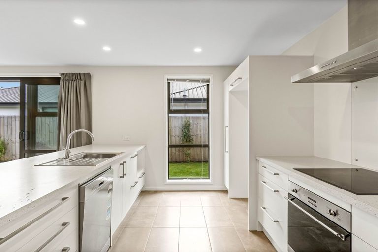 Photo of property in 33 Robert Duncan Road, Belfast, Christchurch, 8051