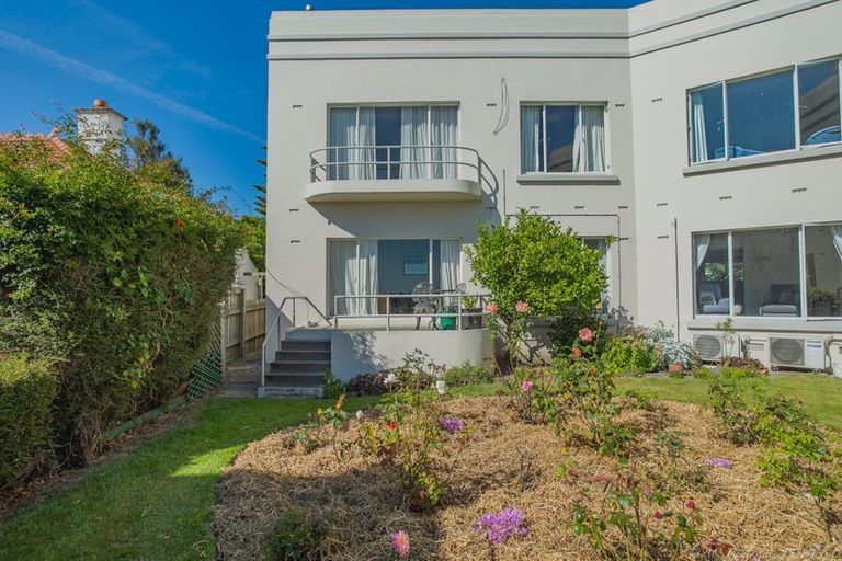 Photo of property in 1-12/48 The Bay Hill, Timaru, 7910