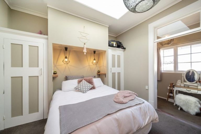 Photo of property in 60 Crownhill Street, Spotswood, New Plymouth, 4310