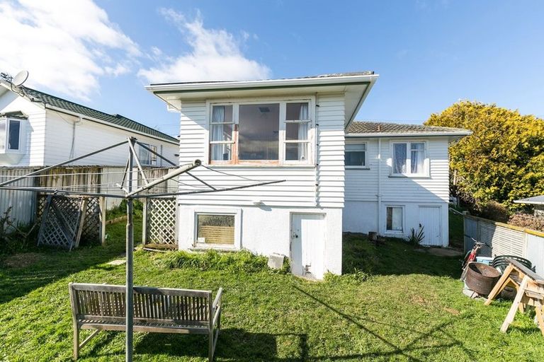 Photo of property in 101 Bell Street, Tawa, Wellington, 5028