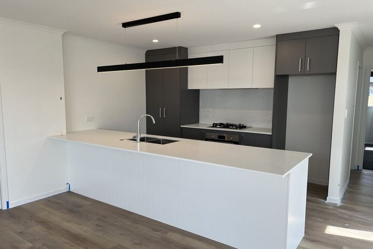 Photo of property in 32 Waruhia Crescent, Rototuna North, 3281