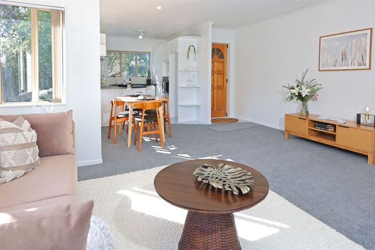 Photo of property in 40 Basra Drive, Henderson, Auckland, 0612