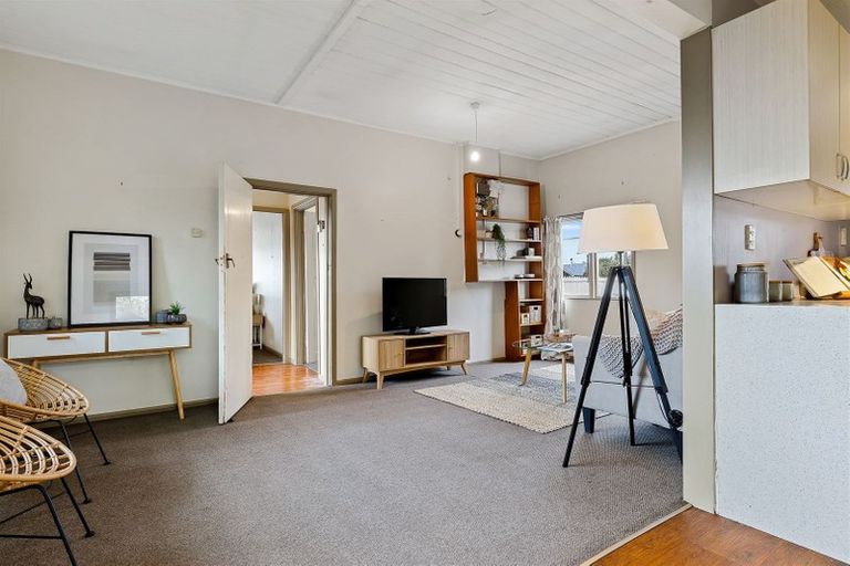 Photo of property in 87 Vagues Road, Northcote, Christchurch, 8052