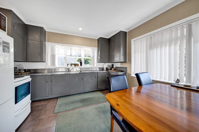 Photo of property in 39a Breakwater Road, Moturoa, New Plymouth, 4310