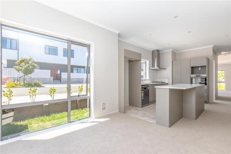 Photo of property in 9 Weta Road, Hobsonville, Auckland, 0616