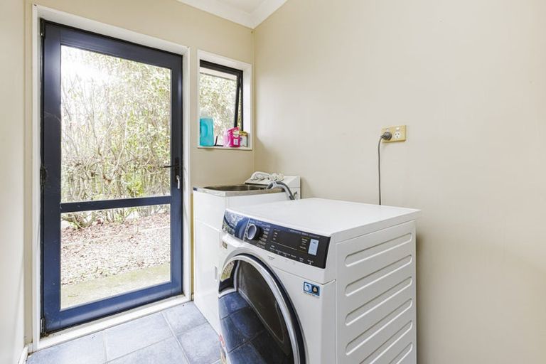 Photo of property in 35 Parkhaven Drive, Rosehill, Papakura, 2113