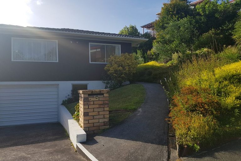 Photo of property in 4 Malters Place, Browns Bay, Auckland, 0630
