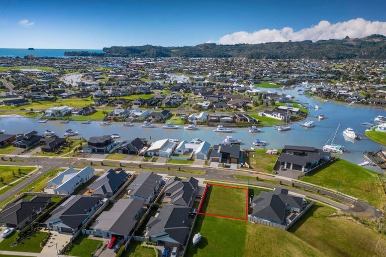 Photo of property in 34 Awatea Drive, Whitianga, 3510