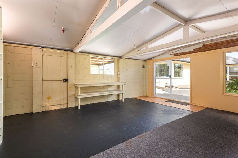 Photo of property in 56 Greendale Avenue, Avonhead, Christchurch, 8042