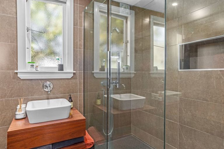 Photo of property in 60a Hobson Street, Thorndon, Wellington, 6011