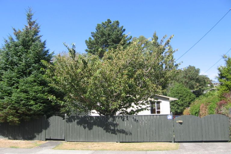Photo of property in 10 Molloys Road, Te Marua, Upper Hutt, 5018