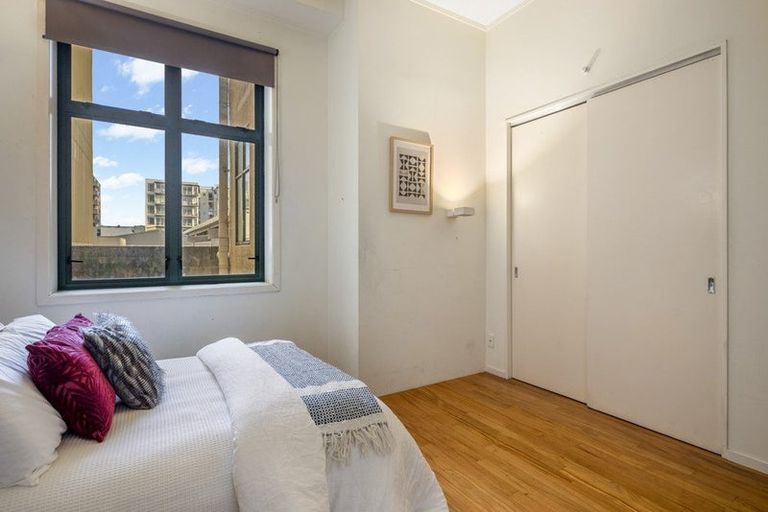 Photo of property in Tennyson Apartments, 18/25 Tennyson Street, Te Aro, Wellington, 6011