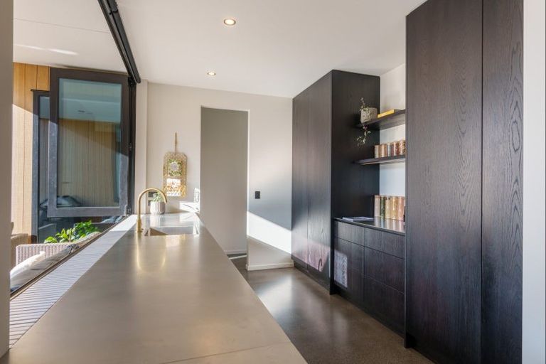 Photo of property in 1 Mcrae Rise, Wanaka, 9305