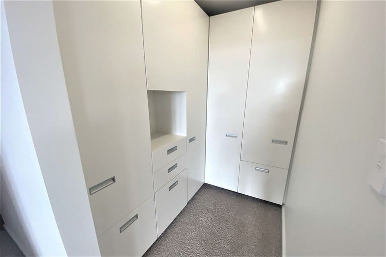 Photo of property in 223c Mount Pleasant Road, Mount Pleasant, Christchurch, 8081