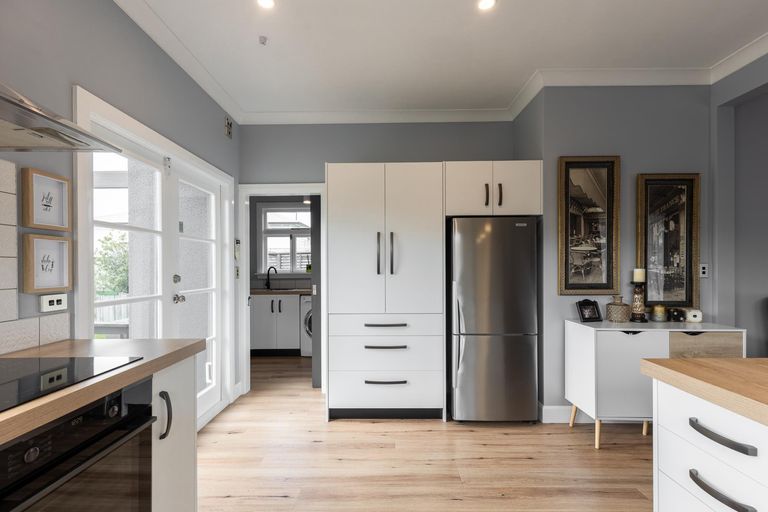 Photo of property in 23 Mere Mere Avenue, Palmerston North, 4414