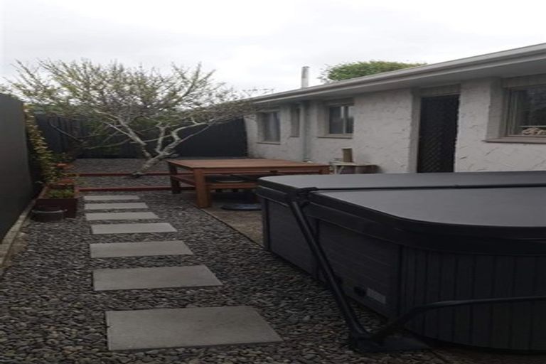Photo of property in 22 Mahana Road, Paraparaumu Beach, Paraparaumu, 5032