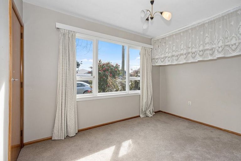 Photo of property in 1/42 North Avon Road, Richmond, Christchurch, 8013