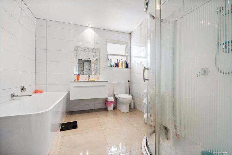 Photo of property in 58 Universal Drive, Henderson, Auckland, 0610