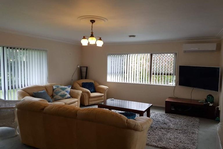 Photo of property in 2/46 Willis Road, Papakura, 2110