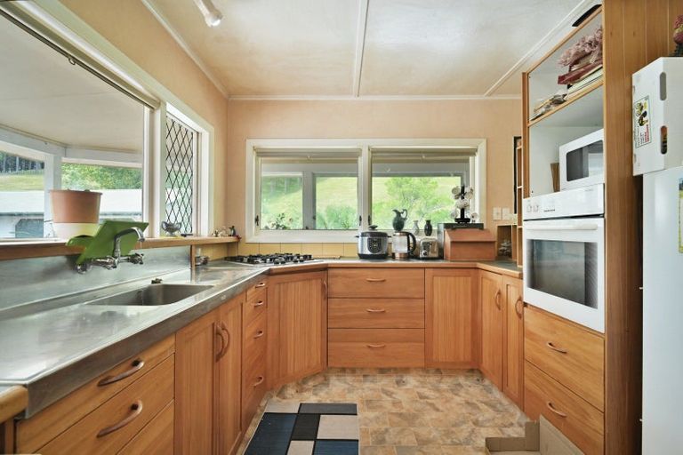 Photo of property in 564 Swamp Road, Puketapu, Napier, 4183