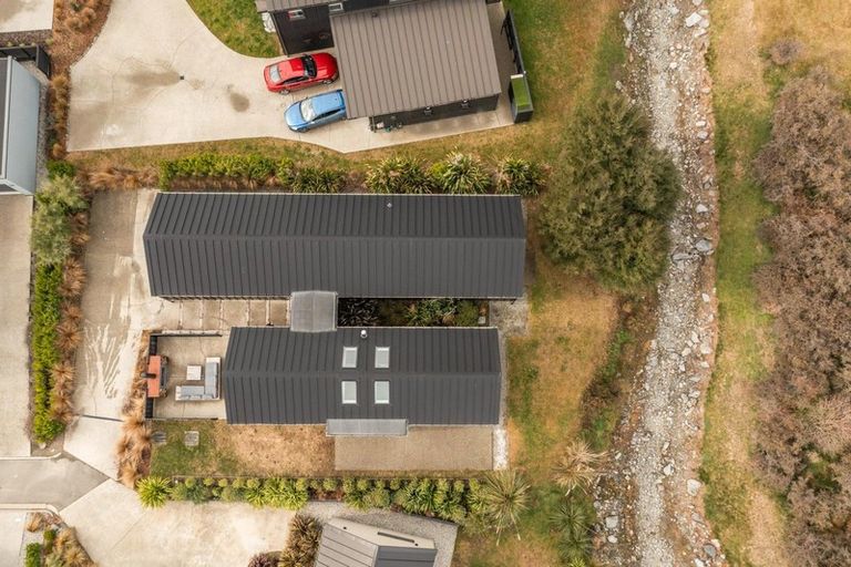 Photo of property in 7 Kerrera Lane, Jacks Point, Queenstown, 9371