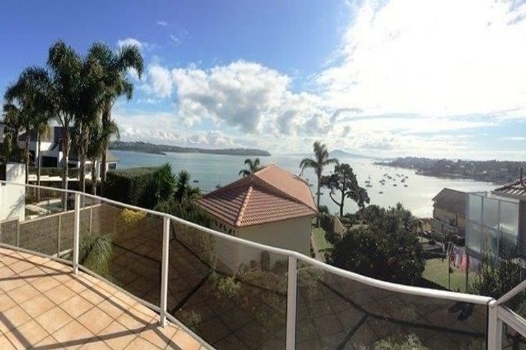 Photo of property in 1/37 Takutai Avenue, Half Moon Bay, Auckland, 2012