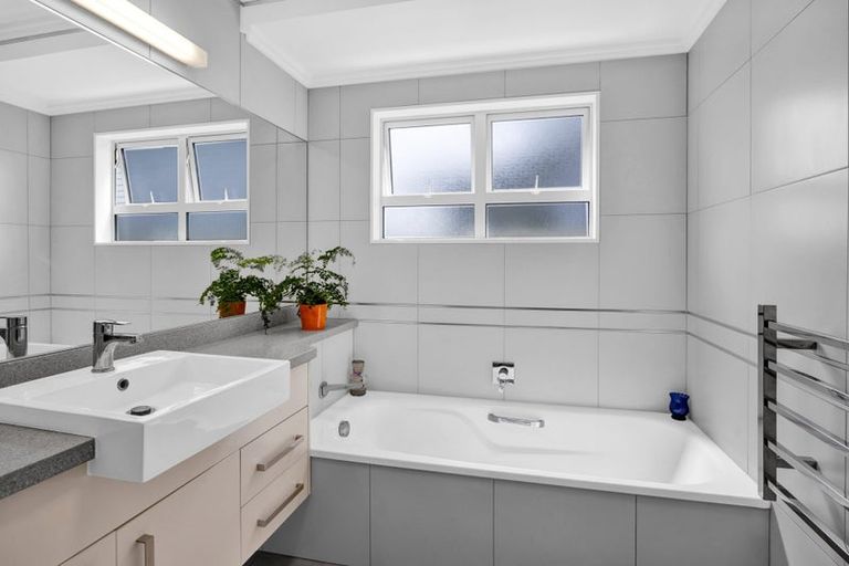 Photo of property in 11 Grey Street, Hawera, 4610