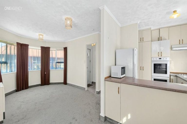 Photo of property in 1 Cumberland Court, Levin, 5510