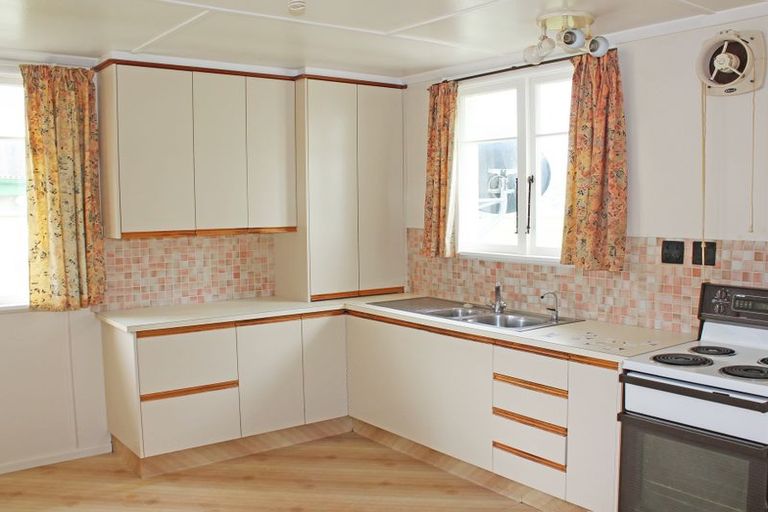 Photo of property in 15 Kent Street, Oamaru North, Oamaru, 9400