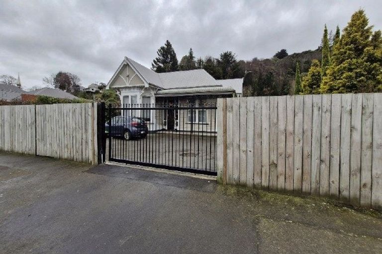 Photo of property in 107 North Road, North East Valley, Dunedin, 9010