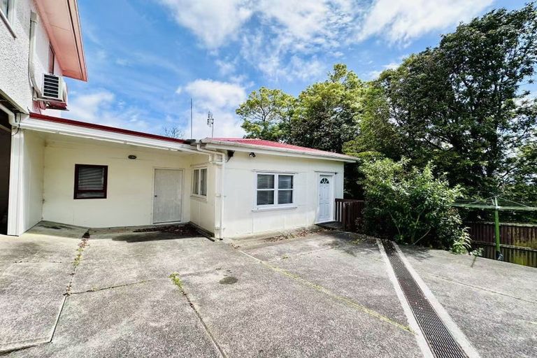Photo of property in 2/137 Mokoia Road, Birkenhead, Auckland, 0626