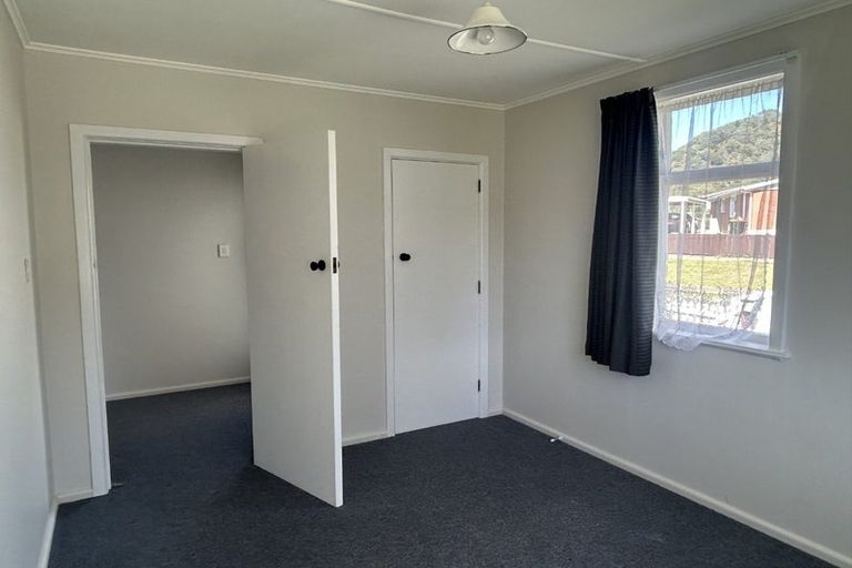 Photo of property in 14 Wairau Road, Picton, 7220