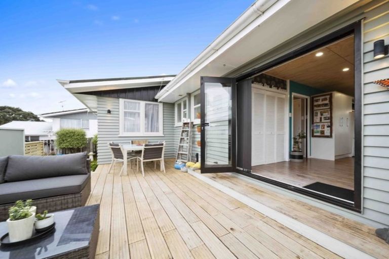 Photo of property in 28 Grenville Street, Marfell, New Plymouth, 4310