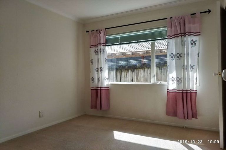Photo of property in 256 Cascades Road, Botany Downs, Auckland, 2010