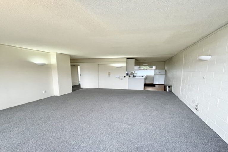 Photo of property in Melksham Towers, 304/131 Brougham Street, Mount Victoria, Wellington, 6011