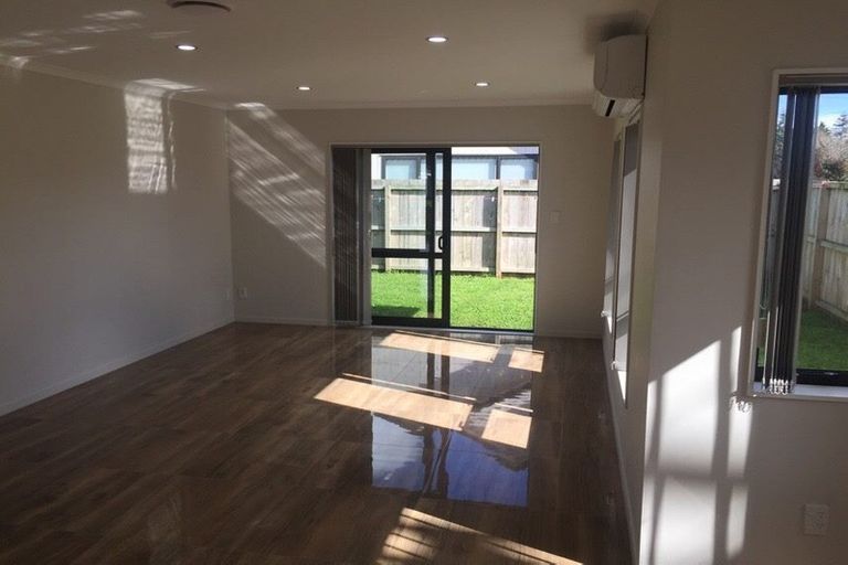 Photo of property in 1 Takahe Avenue, Takanini, 2112