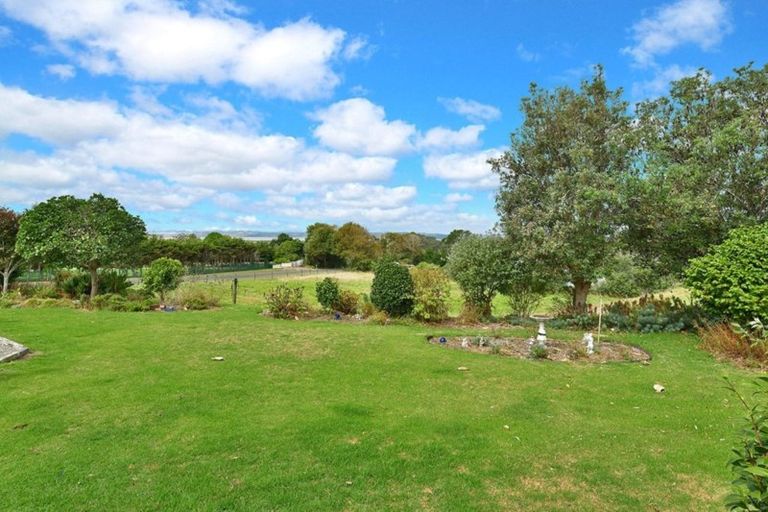 Photo of property in 39 Crosland Road, South Head, Helensville, 0874