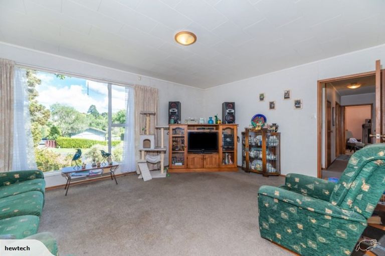 Photo of property in 8 Hewlett Road, Massey, Auckland, 0614
