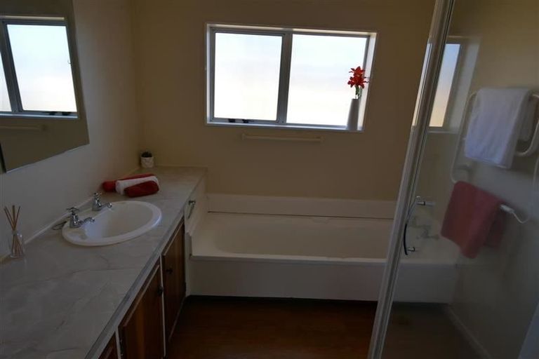 Photo of property in 1/6 Keeney Court, Papakura, 2110