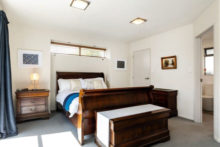 Photo of property in 2 Hitaua Place, Redwoodtown, Blenheim, 7201