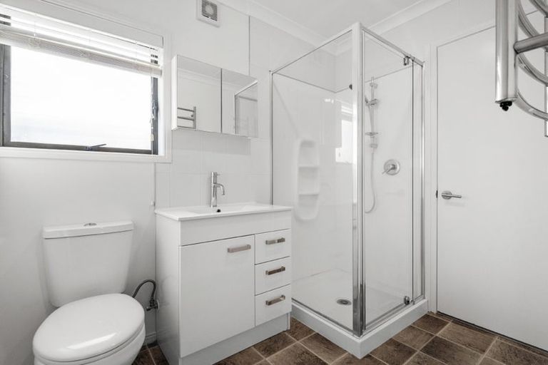 Photo of property in 2/39 Stanley Avenue, Milford, Auckland, 0620